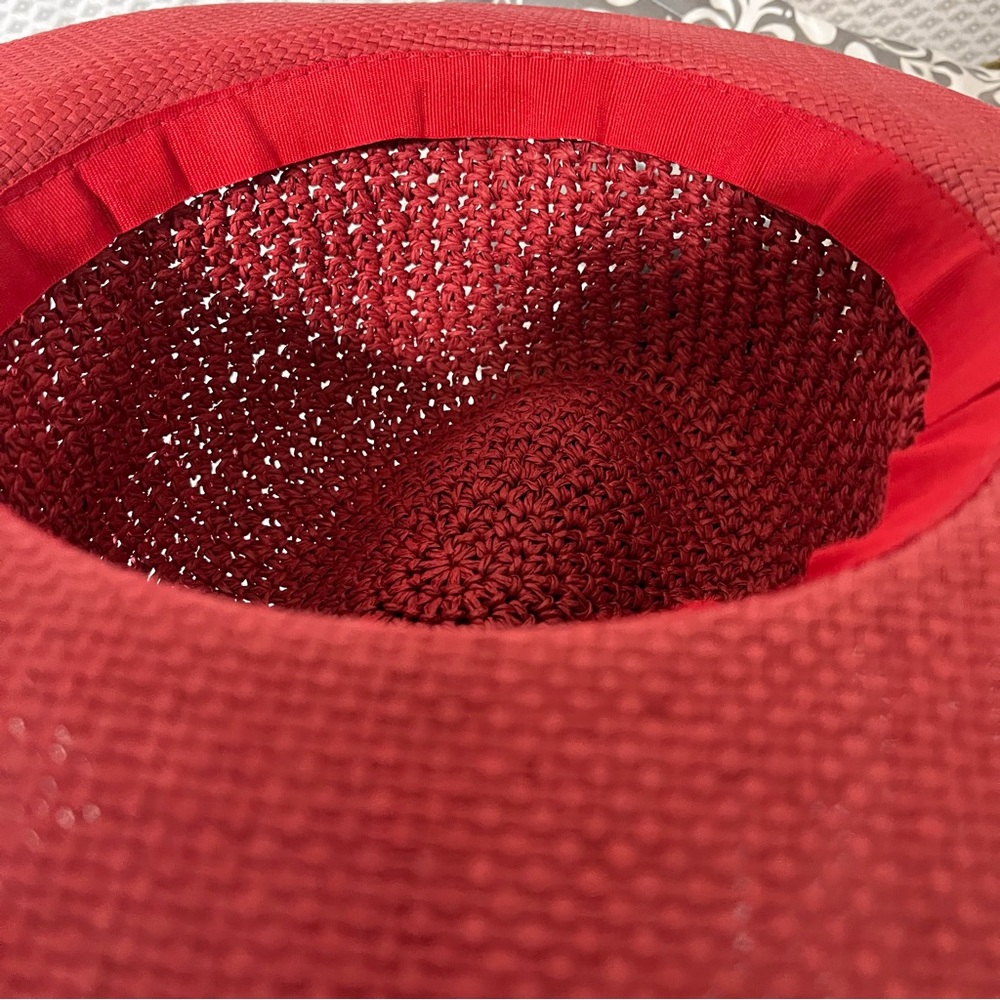 NWOT stylish hat - Picture 3 of 3
